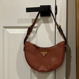 NWOT shoulder bag